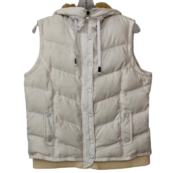 Duck Head Jackets & Blazers - DUCK HEAD JEANS CO. White Zip and Snap Puffer Vest With Faux Fur Lined Hood, L